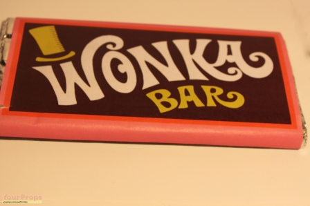 Willy-Wonka-and-The-Chocolate-Factory-A-Replica-Wonka-Bar-1